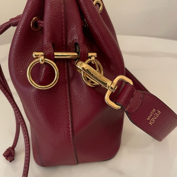 FENDI MINI MON TRESOR BUCKET BAG Burgundy red leather gold hardware - Picture 2 of 9